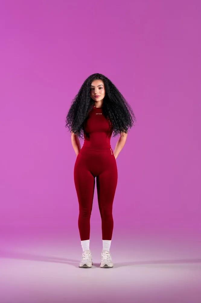 Set Regina en rojo cereza