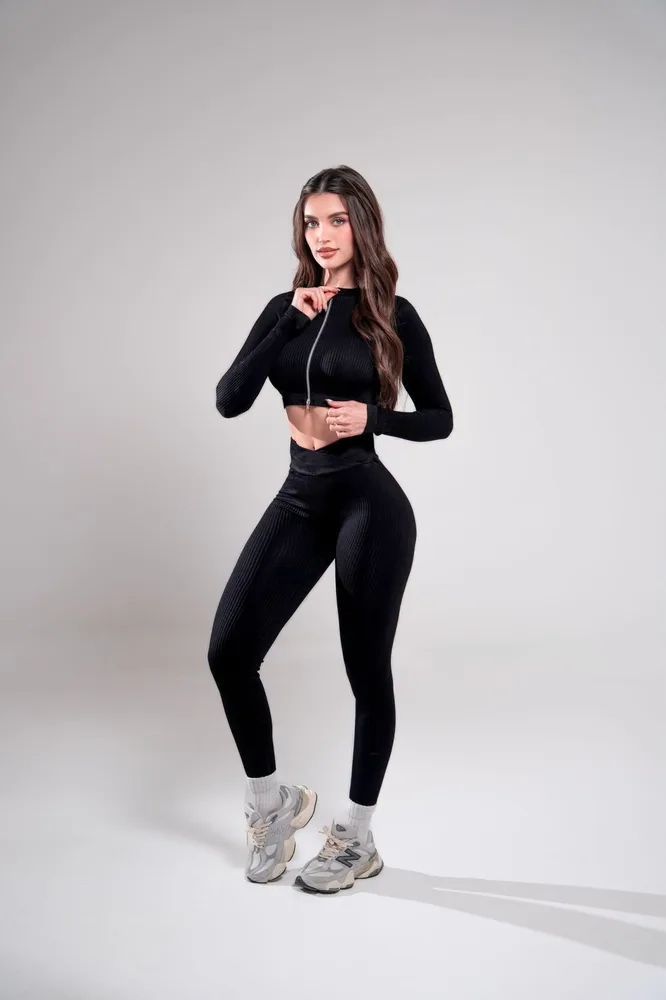 Set Amara en negro