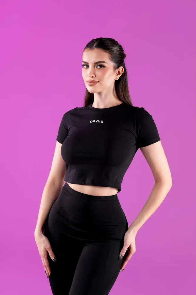 Top Clara en negro